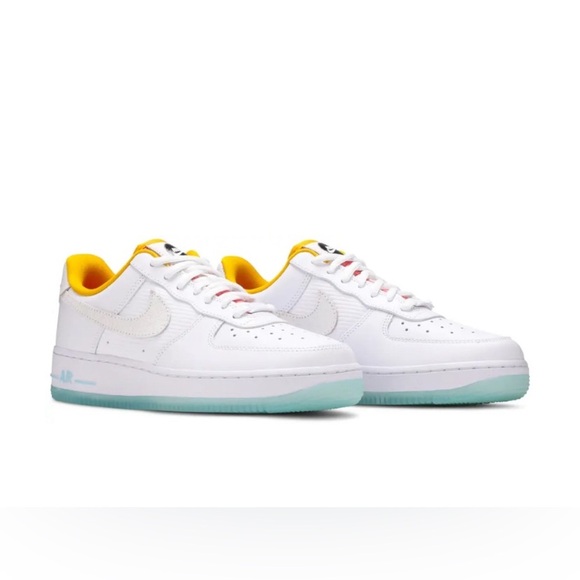 NIKE Air Force 1 Low Top Sneakers ‘07 Corner Markets Dark Sulphur Blue Sole 8.5 - Picture 1 of 11